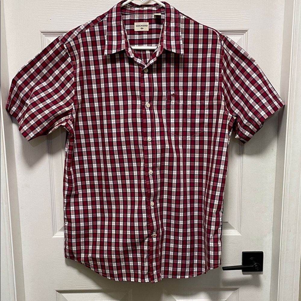 Dockers | Red/White Plaid |Button Down | Collared | Short Sleeve |Shirt | Size L
